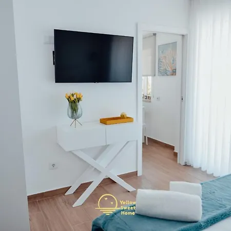 Vakantiehuis Yellow Sweet - Maria E Beatriz *