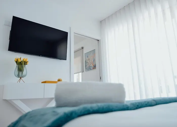 Yellow Sweet - Maria E Beatriz * 纳扎雷