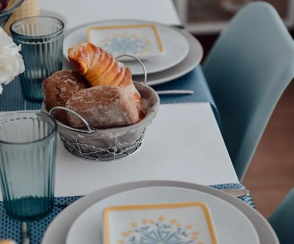 Yellow Sweet - Maria E Beatriz * 纳扎雷