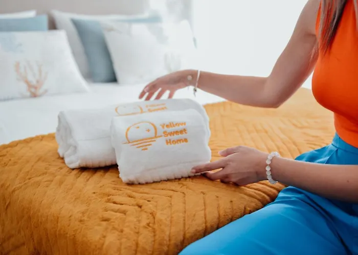 Yellow Sweet - Maria E Beatriz * 纳扎雷